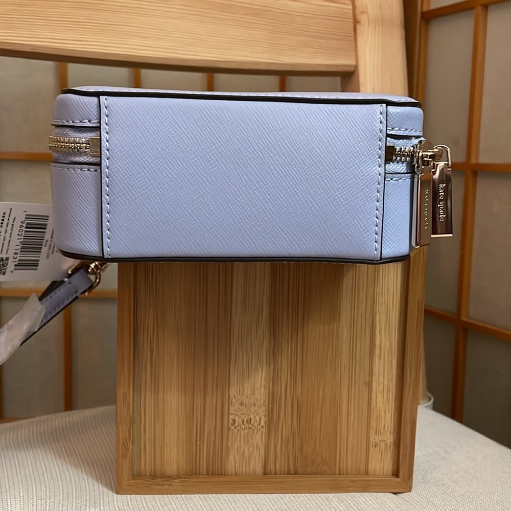 Kate Spade Daisy Vanity bag in Candied Flower Blue NWT - Picture 7 of 17